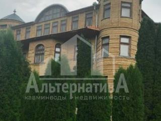 Дом, 730 м², 27 соток