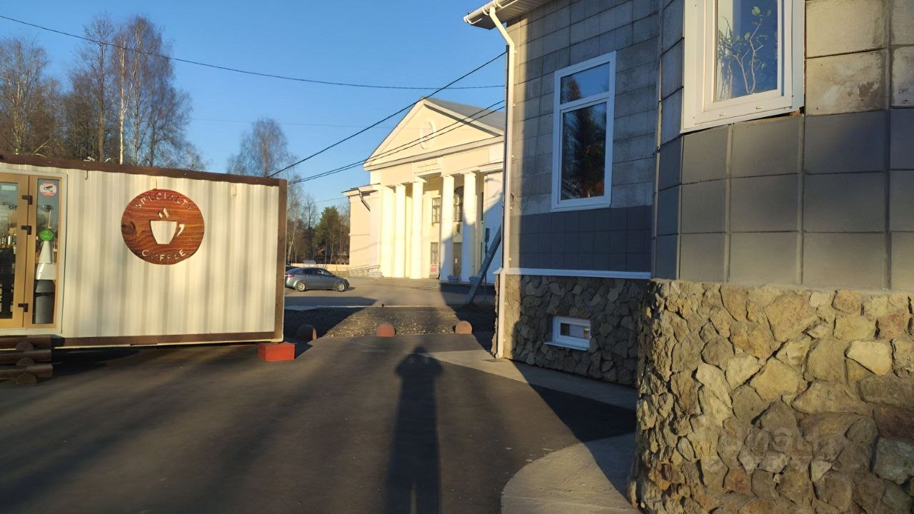 Снять коммерческую недвижимость в поселке городского типа Вырица в  Гатчинском районе в Ленинградской области — 18 объявлений по аренде  коммерческой недвижимости на МирКвартир с ценами и фото