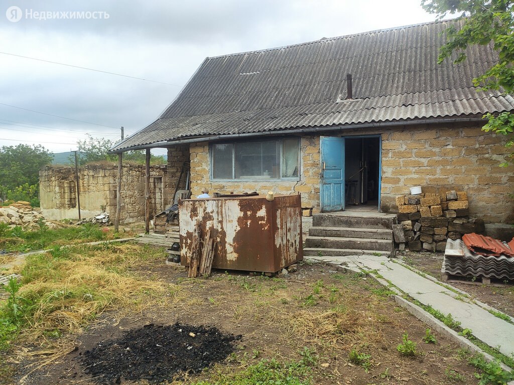 Купить дом на Грушевой улице в селе Новопавловка в Бахчисарайском районе —  2 объявления о продаже загородных домов на МирКвартир с ценами и фото