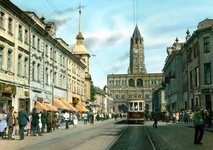Сретенка еще с Сухаревой башней и трамваями, 1931 г. Фото: oldmos.ru