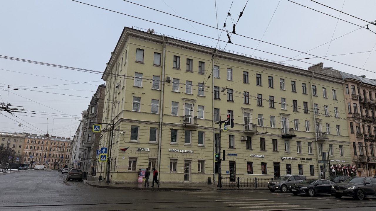 В подвале дома №27 размещается противорадиационное убежище. Фото: Мир Квартир