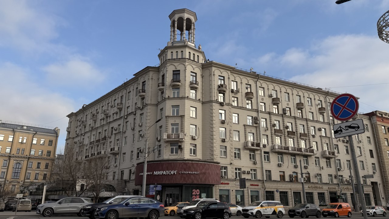 Дом, как на Тверской, только без юбки. Фото: Мир Квартир